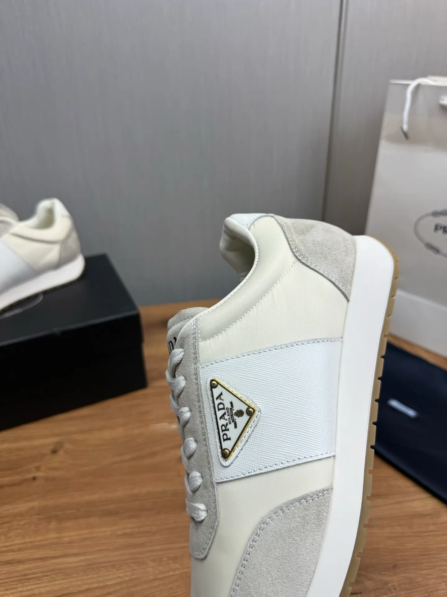 Men's shoes 💰740💰 [PRADA] New models synchronized with the official website, high-quality shipments ✔️Hot-sellers🔥 Original cowhide with imported waterproof fabric + cowhide lining, 1🆚1 replica, original bottom, 38-45 (men's 45 is custom-made and cannot be returned)